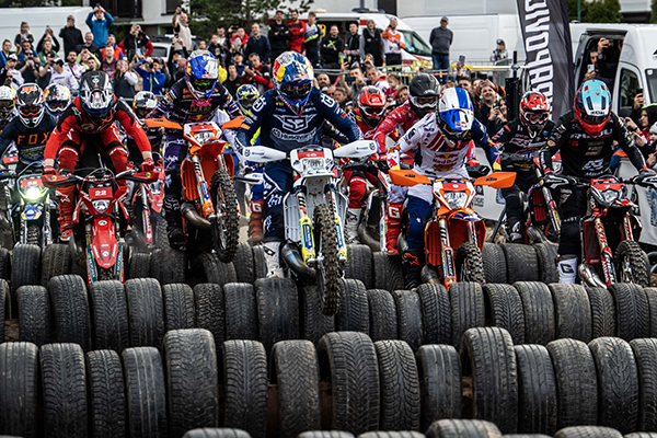 Hard Enduro Thunder on Zlatibor: Billy Bolt won Akrapovič Endurocross Prologue
