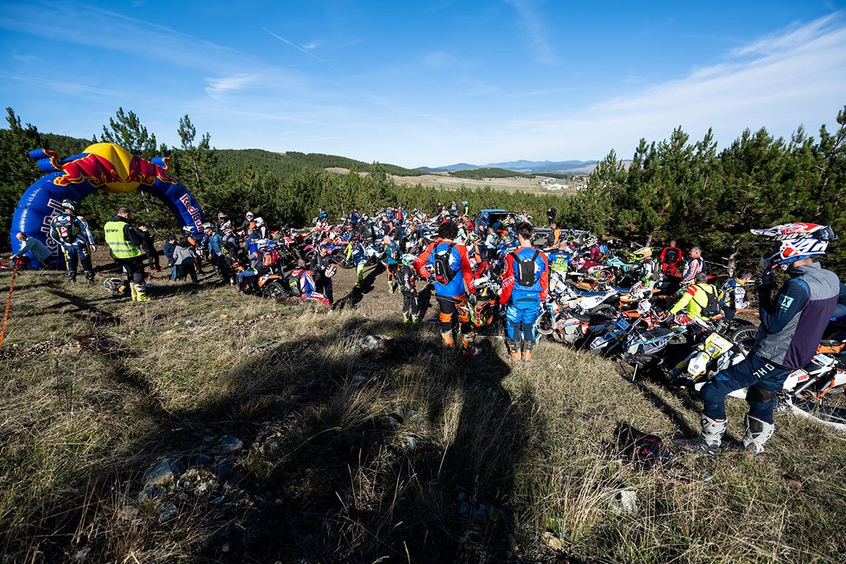 TOP 16 riders in PRO Class for the Akrapovic Straight Rhythm Finals
