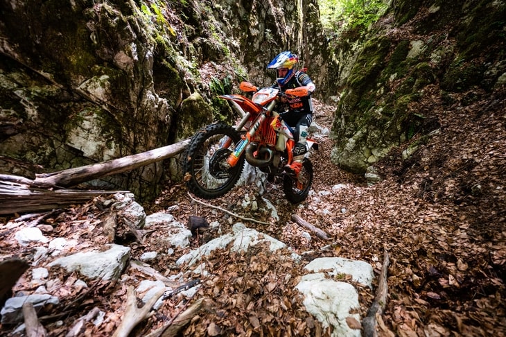 XROSS: MANUEL LETTENBICHLER HELD A MASTERCLASS ON THE 2ND OFF-ROAD DAY